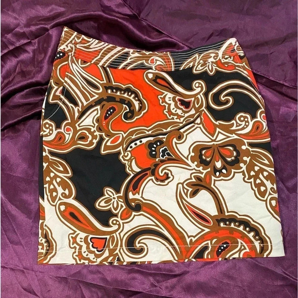 Merona Dresses & Skirts - Women’s size 8 Merona skirt with paisley pattern. Like new. Above knee skirt.